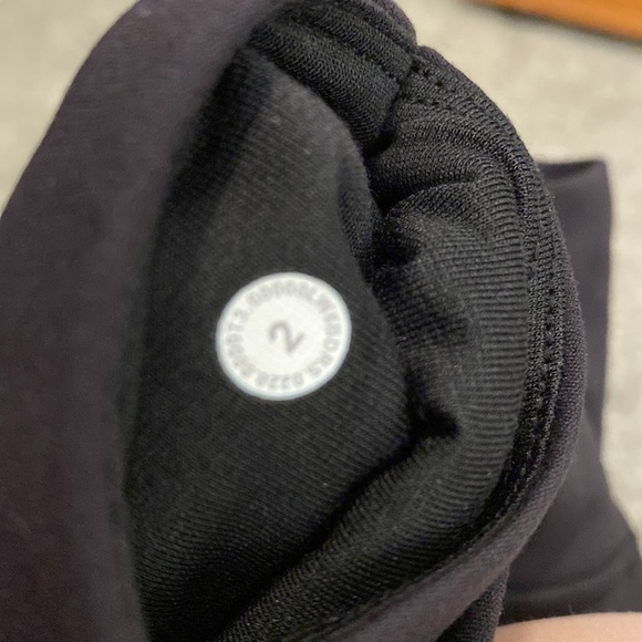 Lululemon Align High-Rise Jogger Crop in Black 23” - Picture 5 of 10